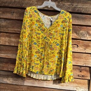 Chelsea & violet floral ruffle trim v neck